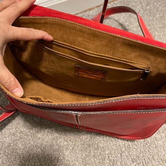 Patricia Nash Braidi red messenger crossbody bag - Picture 4 of 11